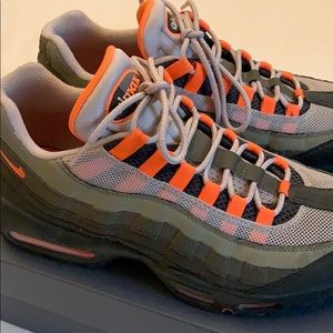 Nike AirMax 95 total orange